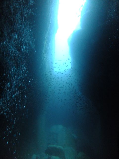 DSCF4534水路下の洞窟