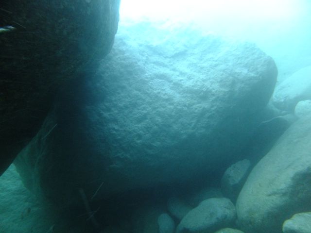 DSCF5063三競１の穴塞ぐ岩